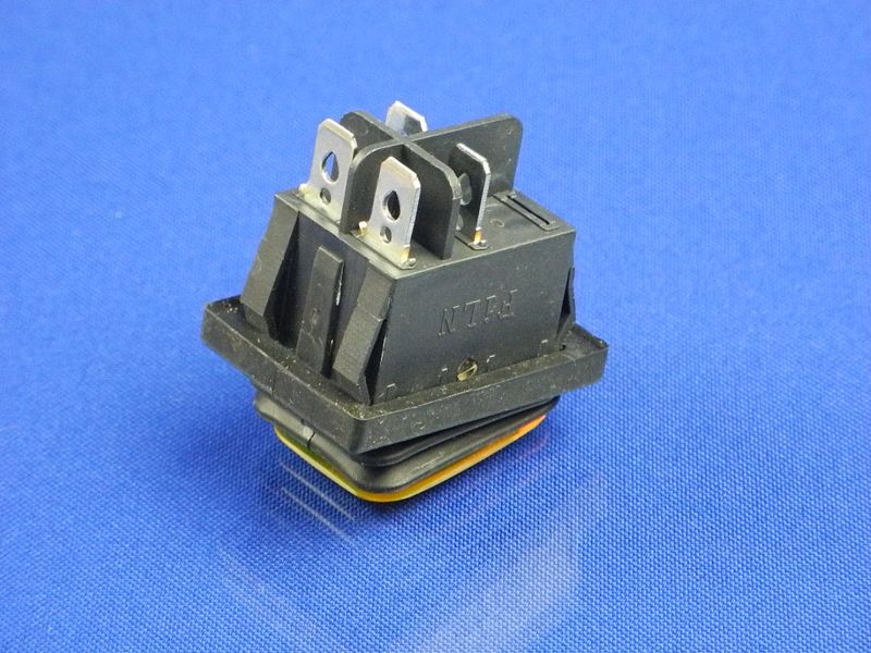 Зображення Перемикач-кнопка із захистом від вологи ON-OFF, жовта, 4 контакти 250V, 16A P2-0133, зовнішній вигляд та деталі продукту