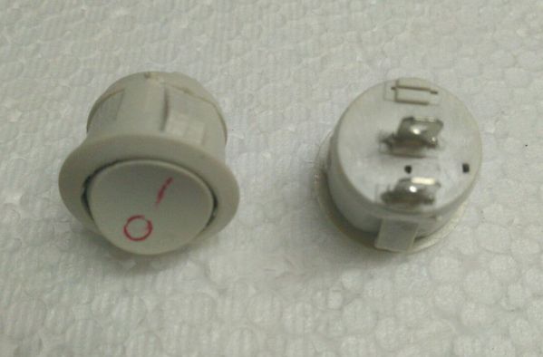 Изображение Кнопка сетевая для масляного обогревателя круглая 2 контакта SWT-021 SWT-021, внешний вид и детали продукта