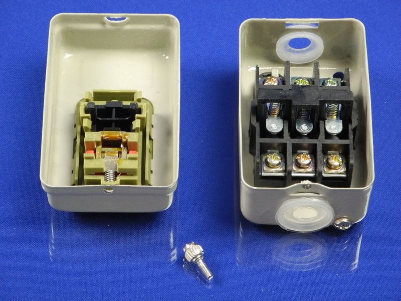 Зображення Пускач (пост управління, вимикач-роз'єднувач) BS 216B (2.2kW, до 500V) P2-0088, зовнішній вигляд та деталі продукту