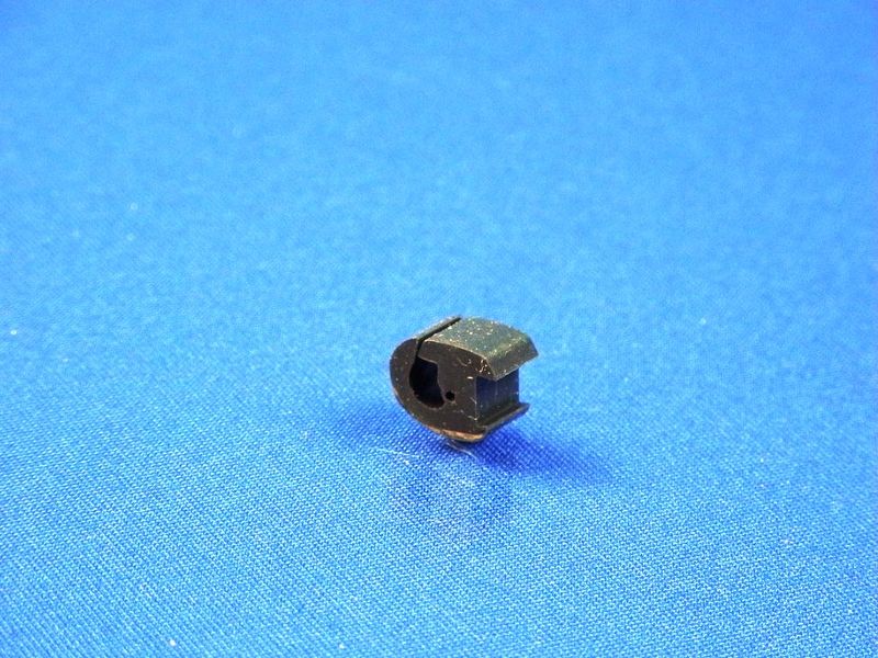 Зображення Гумова підставка під решітку варильної поверхні INDESIT (C00039148) 39148, зовнішній вигляд та деталі продукту