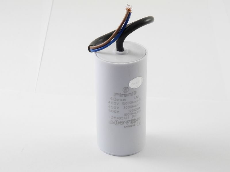 Зображення Пуско-робочий конденсатор у пластику CBB60 на 40 МкФ (кабель) 40 МкФ-2, зовнішній вигляд та деталі продукту
