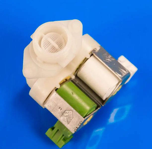 Изображение Клапан впускной 2/180 для стиральной машины Electrolux (132506301) 132506301, внешний вид и детали продукта