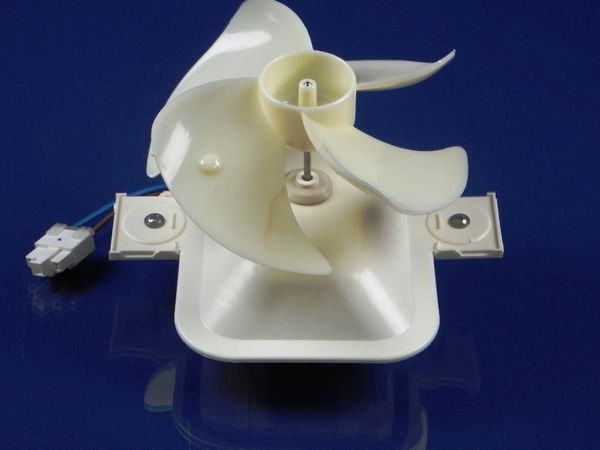 Зображення Вентилятор обдування для холодильника Beko (4305891385) 4305891385, зовнішній вигляд та деталі продукту