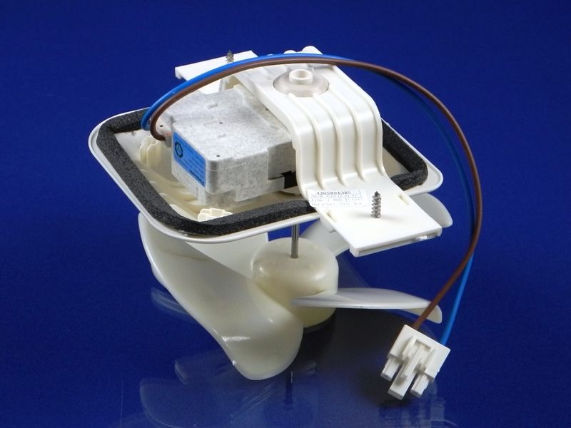Зображення Вентилятор обдування для холодильника Beko (4305891385) 4305891385, зовнішній вигляд та деталі продукту