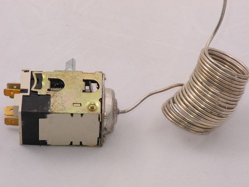Зображення Терморегулятор (датчик-реле температури) ТАМ 145-2,5 М ТАМ 145-2М, зовнішній вигляд та деталі продукту