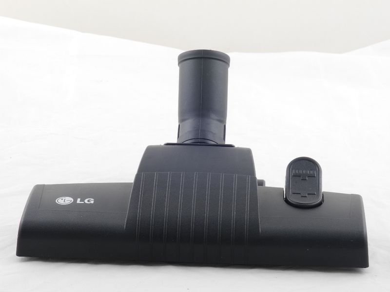 Зображення Щітка миючого пилососа для сухого прибирання LG (чорна) (5249FI1443C), (AGB36646310) AGB36646310, зовнішній вигляд та деталі продукту