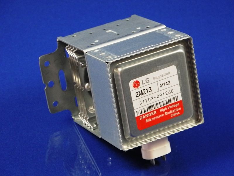 Изображение Магнетрон СВЧ LG 2M213-01TAG(Две планки на 3 отверстия, подключение перпендикулярно) 2M213-01TAG, внешний вид и детали продукта